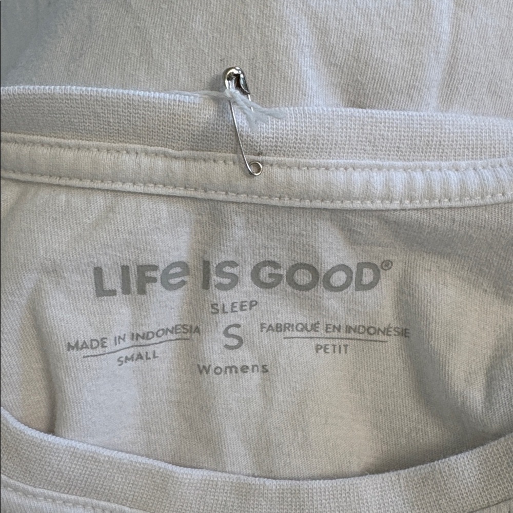 Life Is Good Tshirt Long Sleeve Snow Angel Sleep Shirt size Small - Picture 4 of 4